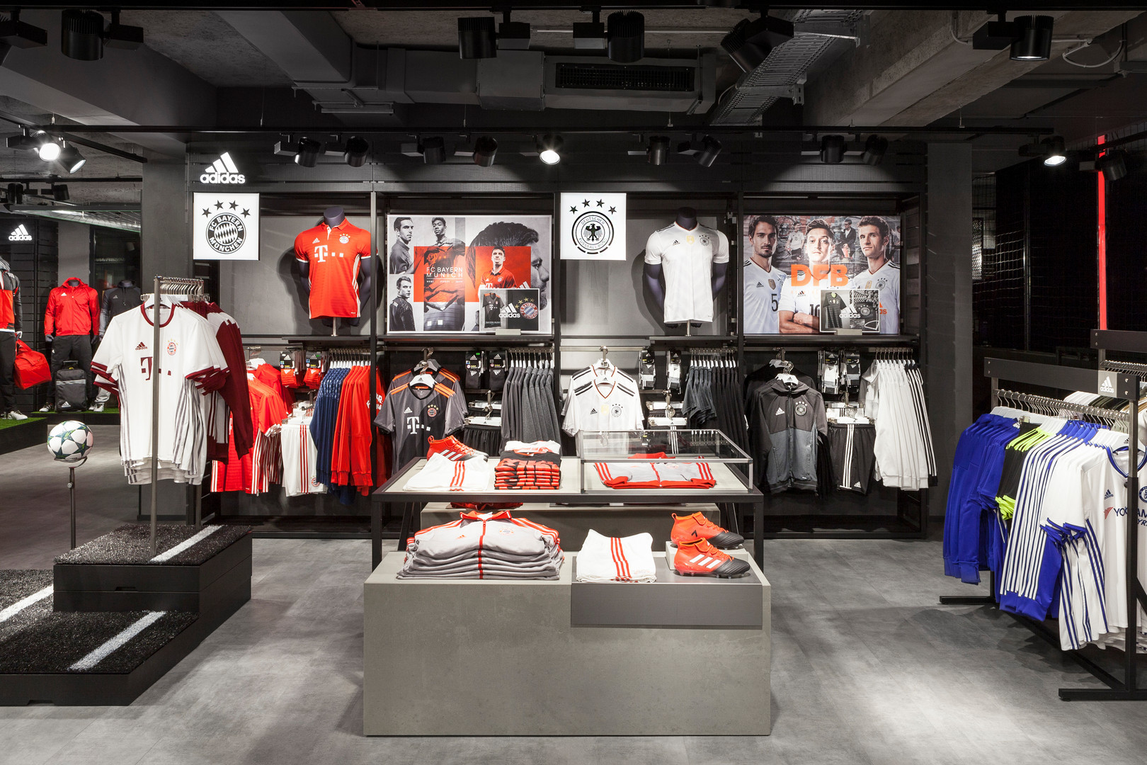 thi-cong-shop-the-thao-05